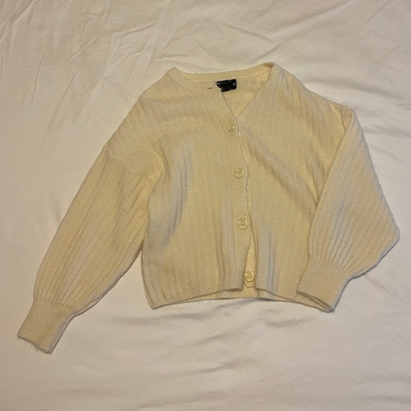 ASOS cream button-up sweater - Picture 2 of 3